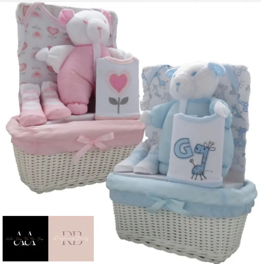 Baby 5 Piece Luxury Basket Gift Set (0-3 Months)