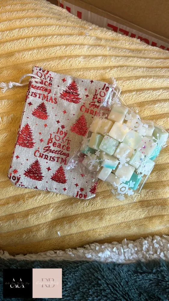 Christmas Bags With 30 Cube Wax Melts